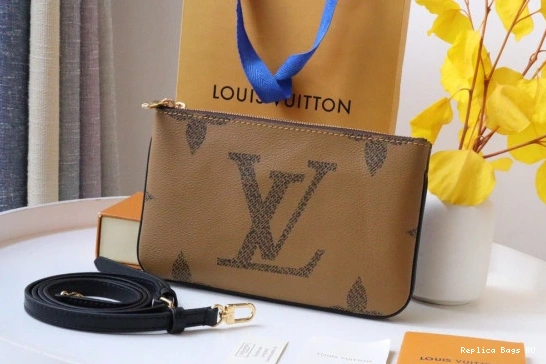 Affordable VUITTON POCHETTE LOUIS ZIP DOUBLE 0730